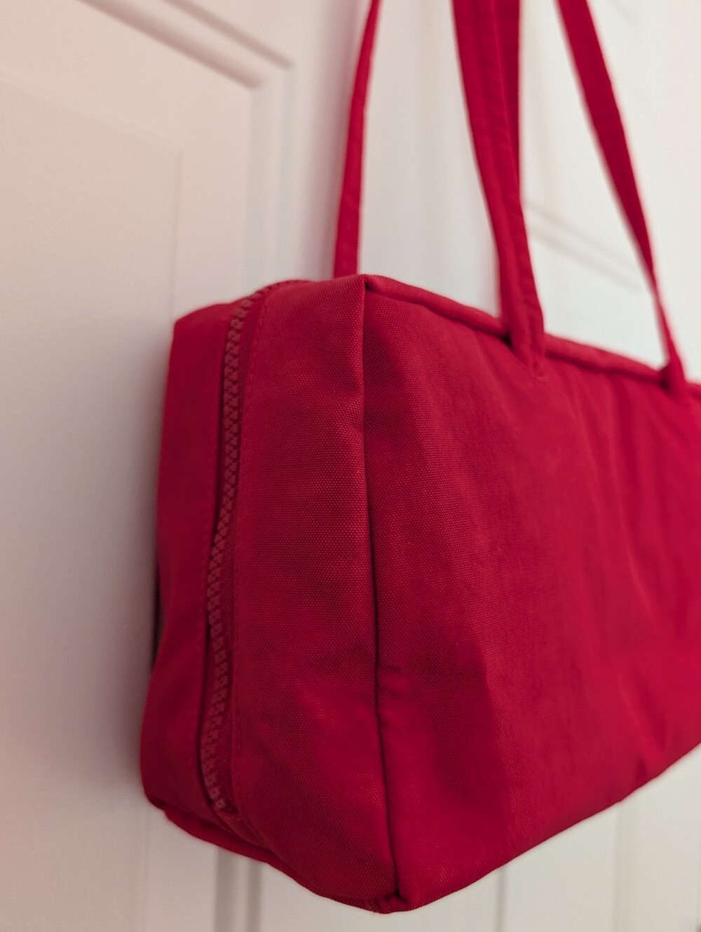 BAGGU Nylon Bowler Shoulder Bag Red Candy Apple Brand New Regular - Picture 7 of 7